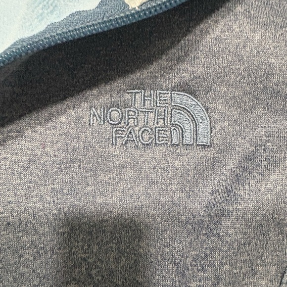 The North Face Women's Two-Tone Blue Fleece Jacket - Picture 5 of 8